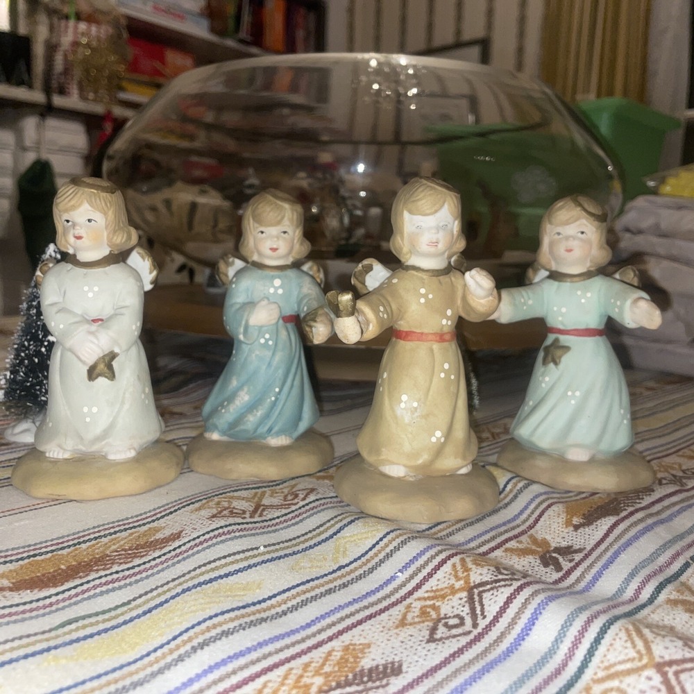 4 Distressed Young Angels In Different Poses And Colors Of Dress, Very Sweet